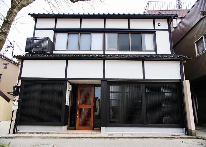Higashiyama Tomarigi
